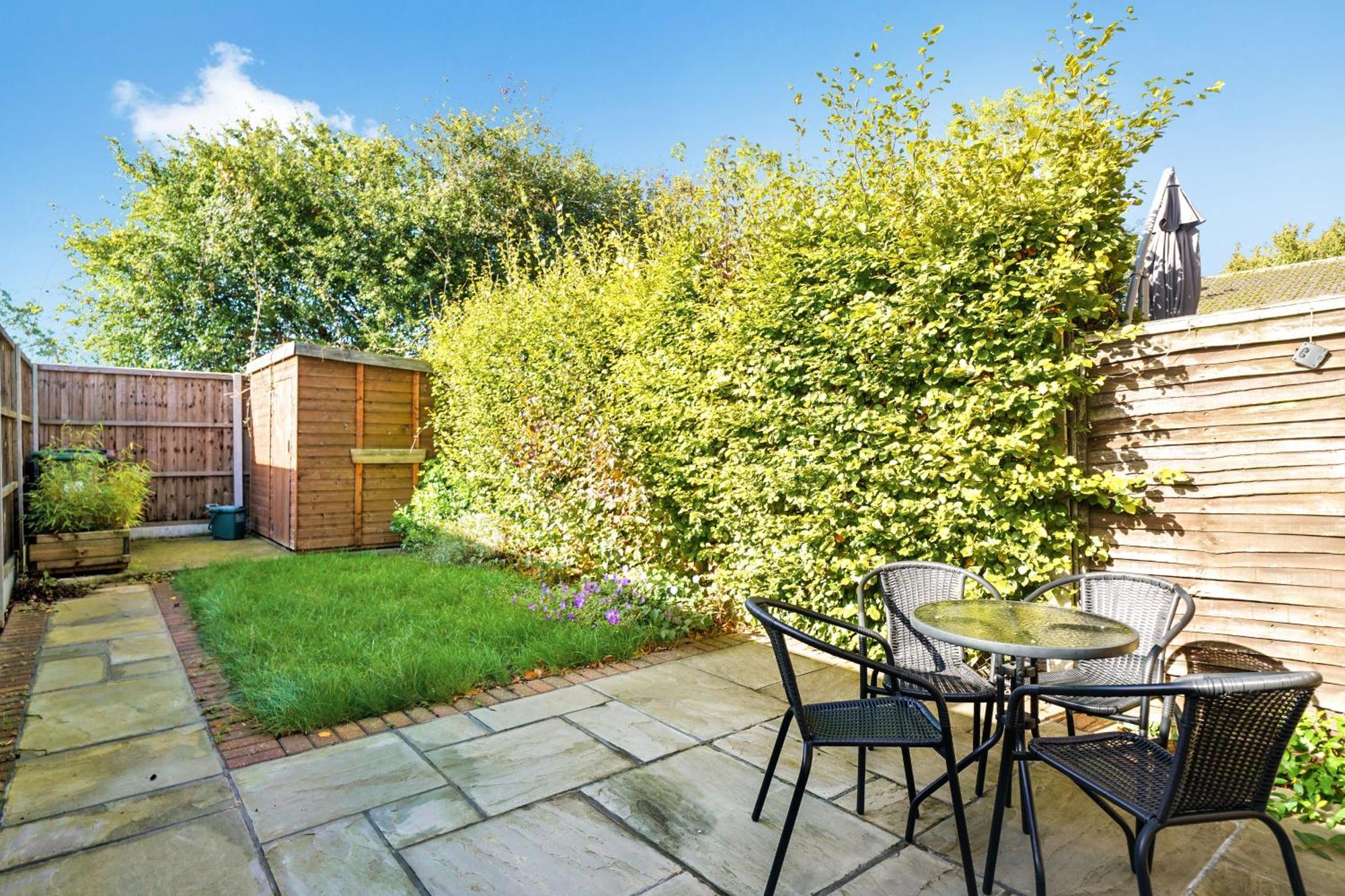 Cosy Corner In Aylesbury Near Stoke Mandeville Hospital & Town Centre With Private Parking エクステリア 写真